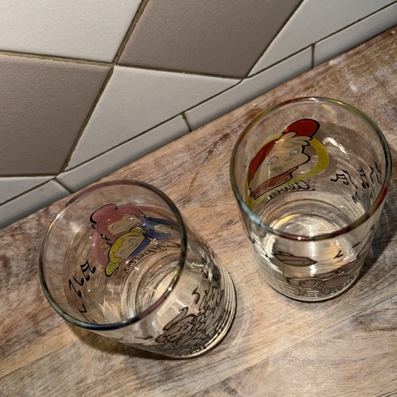 Vintage 1985 Alvin and the Chipmunks "Alvin & The Chipettes”.  Collectible - Picture 3 of 4